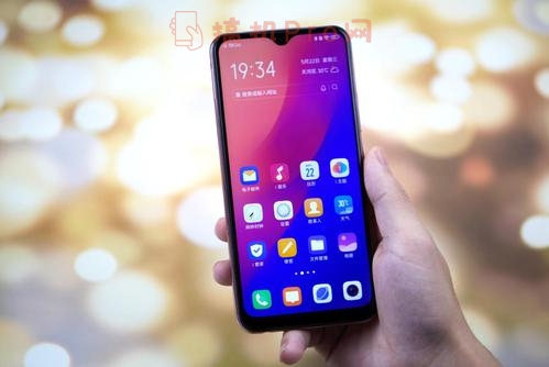 iqoou3x跟y3哪款好-iqoou3x和y3手机性能参数对比