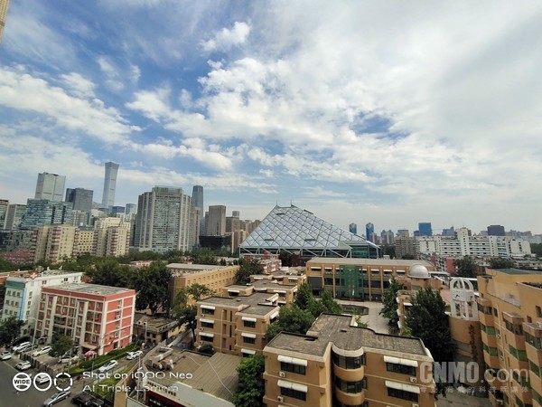 开启超广角 iQOO Neo评测:退一步依旧强悍 别拿845不当“干部”