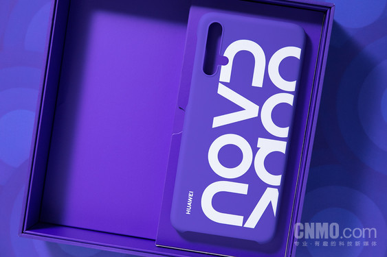 华为nova 5 Pro星耀限定版手机壳 华为nova 5 Pro星耀限定礼盒开箱体验:高颜值 靓自拍