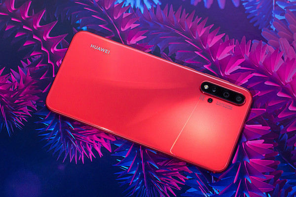 华为nova5 Pro体验评测:年轻人眼中的潮流自拍王者 华为nova5 Pro体验评测:年轻人眼中的潮流自拍王者