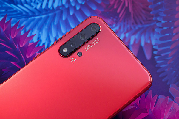 华为nova5 Pro 华为nova5 Pro体验评测:年轻人眼中的潮流自拍王者