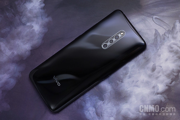 vivo 27 Pro评测:几点改变 让它成为最熟悉的陌生人 vivo 27 Pro评测:几点改变 让它成为最熟悉的陌生人