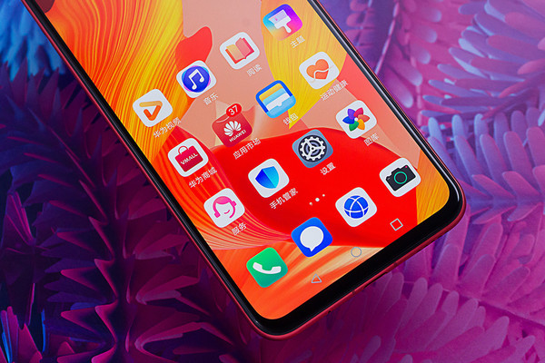 华为nova5 Pro 华为nova5 Pro体验评测:年轻人眼中的潮流自拍王者