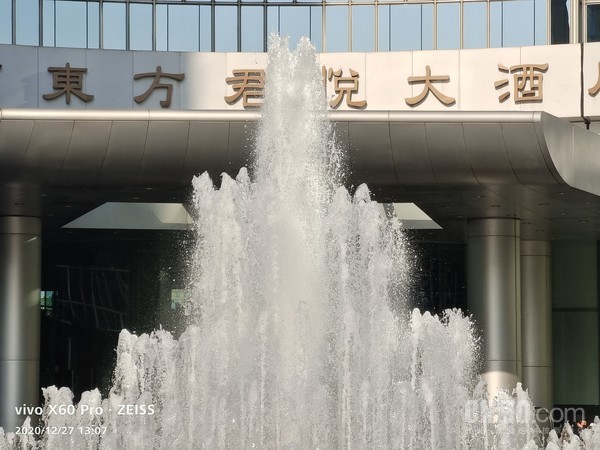 vivo X60 Pro评测:携手蔡司 移动影像的一次华丽转身 vivo X60 Pro评测:携手蔡司 移动影像的一次华丽转身