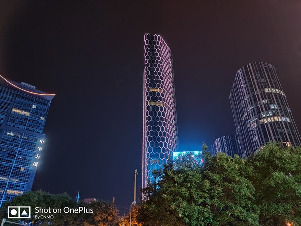 一加7 Pro夜拍体验:随手一拍即刻还原夜晚真实的美 一加7 Pro夜拍体验:随手一拍即刻还原夜晚真实的美