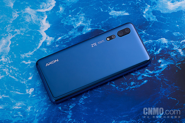 中兴天机Axon 10 Pro 中兴天机 Axon 10 Pro评测 “轻商务”与时尚的一次碰撞