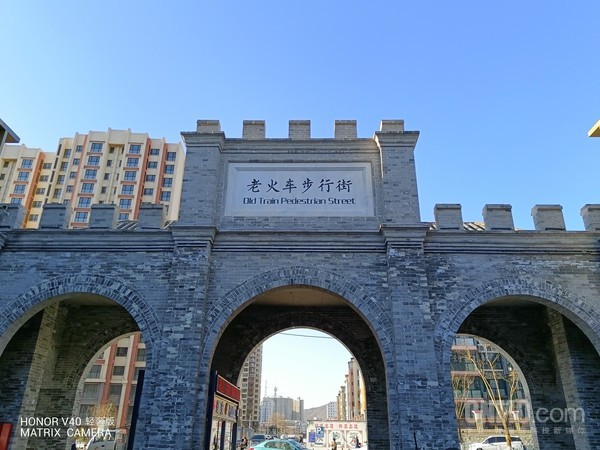 荣耀V40轻奢版评测:更轻更薄铸就难得的轻奢品质 荣耀V40轻奢版评测:更轻更薄铸就难得的轻奢品质