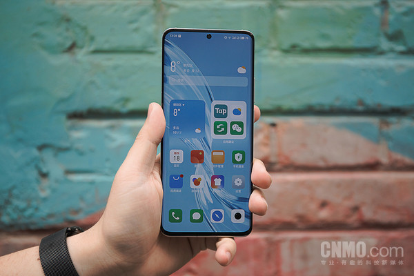 魅族 18 Pro 魅族 18 Pro外观解析:轻巧便携 原来一切都刚刚好