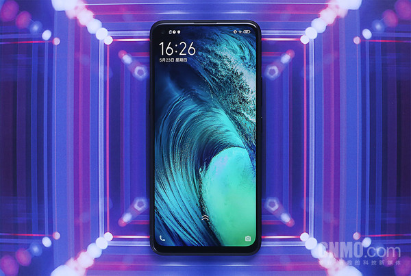 小姐姐与vivo Z5x的“翘班”之旅 在大片的边缘疯狂试探 小姐姐与vivo Z5x的“翘班”之旅 在大片的边缘疯狂试探