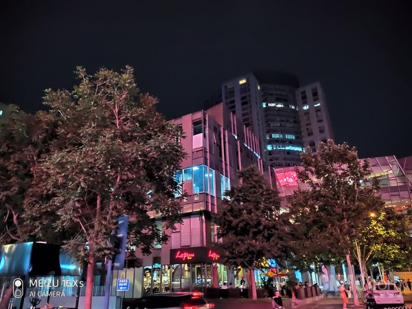 魅族16Xs样张(夜景) 魅族16Xs全面评测:一款拍照和体验至上的实力派