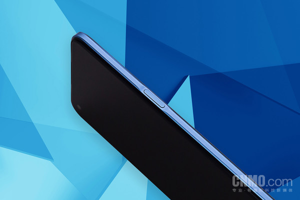 真我V13 realme 真我V13评测:5000mAh大电池也能有轻薄手感