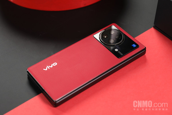 vivo X Fold+ vivo X Fold+评测:“高端折叠屏手机”的全新答案