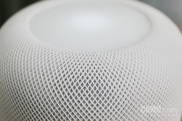 HomePod采用无缝式织网设计 摆放在家中相当合适 第二代HomePod:给你一份宁静和放松 不复当年模样
