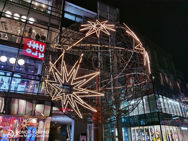 荣耀V30 PRO 夜景拍摄硬碰硬 荣耀V30 PRO对比三星Note10+ 5G