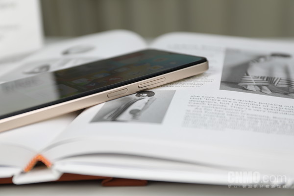 vivo Y35真机实拍 vivo Y35体验:长续航搭配大内存 轻薄有实力