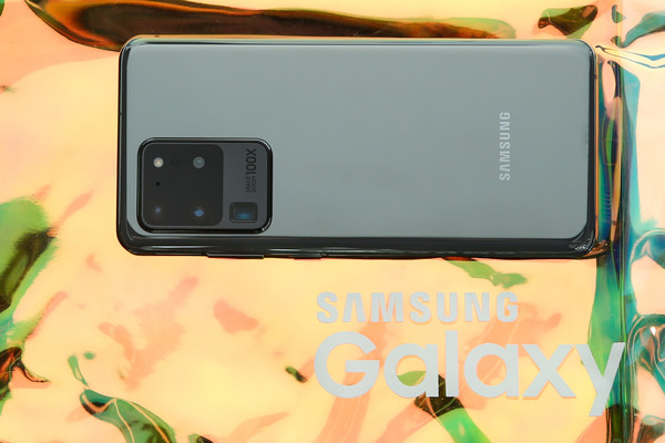 三星Galaxy S20 Ultra 三星Galaxy S20系列上手:它就是你的2020年首选旗舰