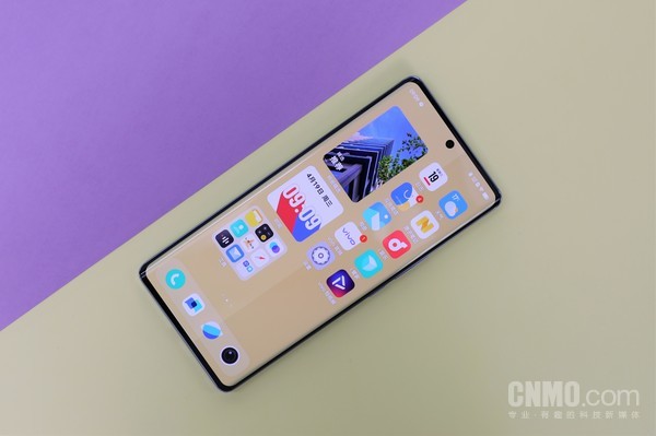 vivo Y78+评测:承载宋瓷美学 为设计注入文化底色 vivo Y78+评测:承载宋瓷美学 为设计注入文化底色