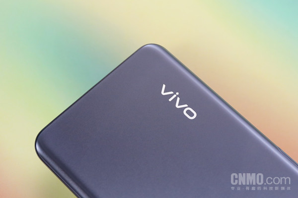vivo Y76s vivo Y76s评测:星钻工艺加持 千元机也能轻薄时尚