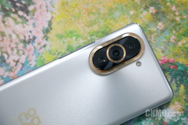 华为nova10 Pro:两颗镜头多重玩法 重构前置影像体验 华为nova10 Pro:两颗镜头多重玩法 重构前置影像体验