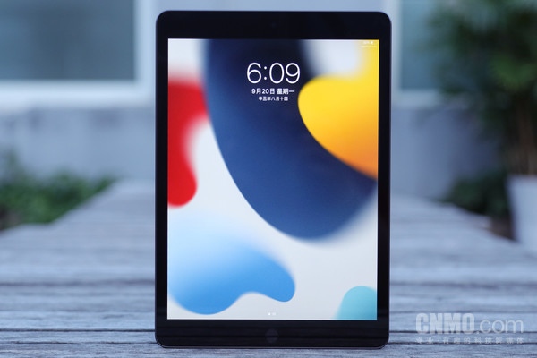 第九代iPad 超高性价比iPad 9:升级芯片屏幕 3000元档的唯一选择