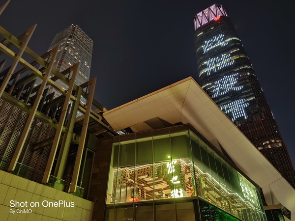 一加8 Pro样张(1X) 一加8 Pro评测:打磨“屏幕机皇”的道路上 只此“一加”