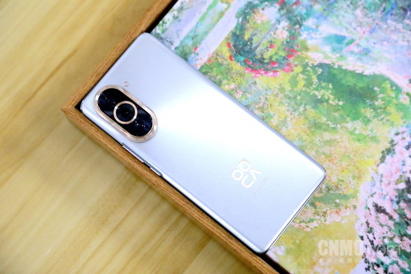 华为nova10 Pro:两颗镜头多重玩法 重构前置影像体验 华为nova10 Pro:两颗镜头多重玩法 重构前置影像体验