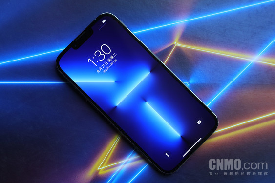 iPhone 13 Pro Max评测:用自由转换的焦点 “刷”出新的高度 iPhone 13 Pro Max评测:用自由转换的焦点 “刷”出新的高度