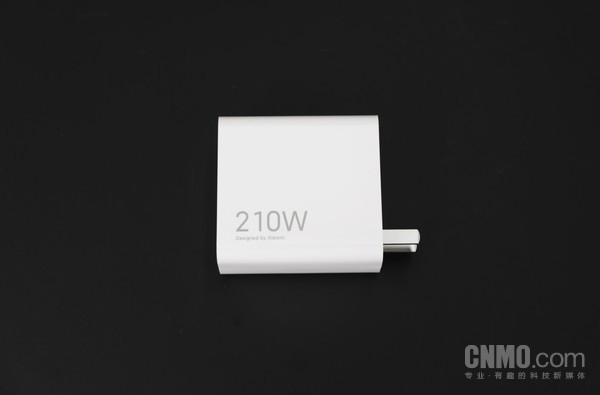 Redmi Note 12 探索版搭载双GaN设计210W充电头 Redmi Note 12探索版: 用210W秒充与2亿像素致敬探索精神
