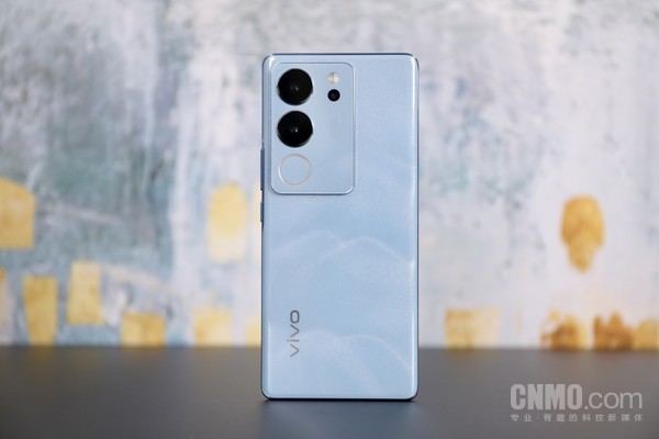 vivo S17 Pro vivo S17 Pro评测:双面柔光知冷暖 夜景人像新高度