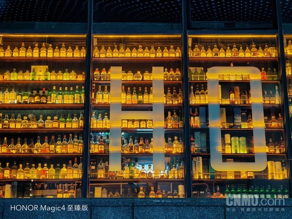 荣耀Magic4至臻版夜景样张 荣耀Magic4至臻版评测:体验为先 用细节打造顶级旗舰