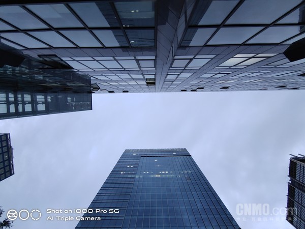 超广角模式 5G旗舰不止有速度与颜值:用iQOO Pro发现身边的美