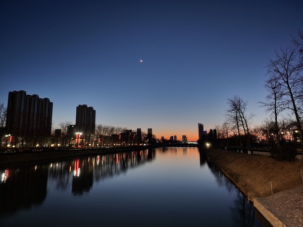 使用三星S22 Ultra拍摄(夜景模式) 三星S22 Ultra:一台让每个人都能享受摄影乐趣的旗舰