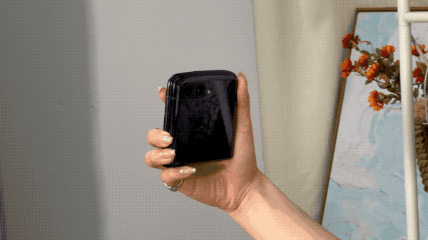 使用moto razr 2022的外屏拍照 moto razr 2022评测:为“折叠旗舰”正名 开启折叠屏主力机时代