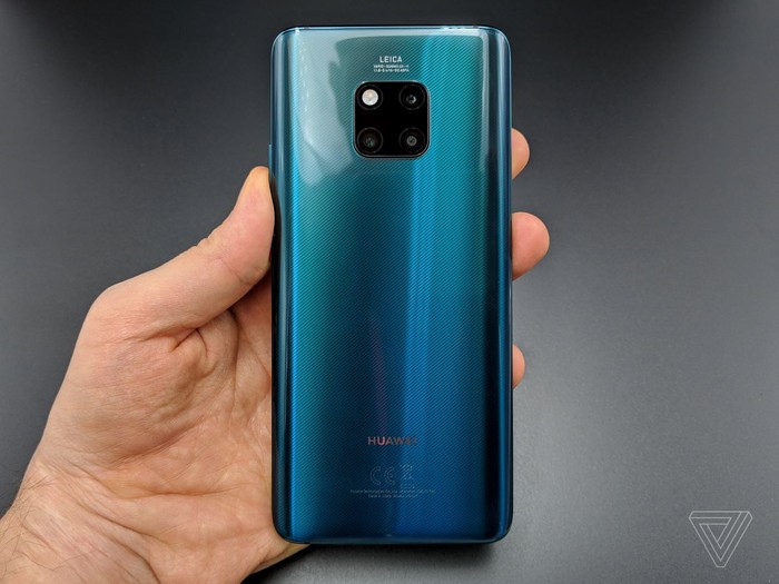 华为Mate 20 Pro评测:不用等官宣?新机皇安排上了 华为Mate 20 Pro值不值 华为Mate 20 Pro评测