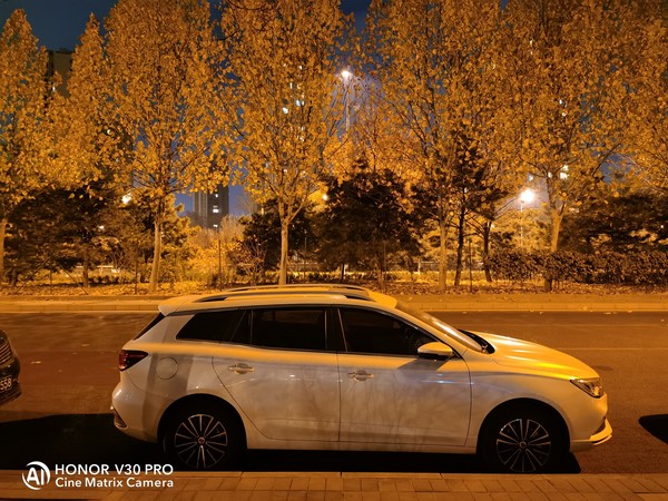 荣耀V30 PRO 夜景拍摄硬碰硬 荣耀V30 PRO对比三星Note10+ 5G