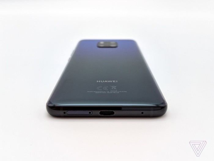 华为Mate 20 Pro评测:不用等官宣?新机皇安排上了 华为Mate 20 Pro值不值 华为Mate 20 Pro评测