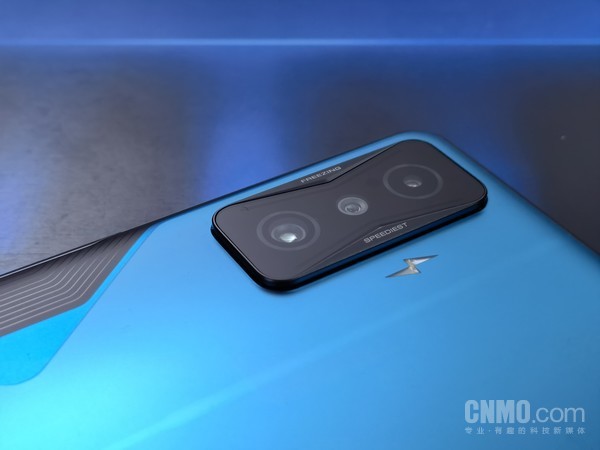 Redmi K50电竞版 Redmi K50电竞版评测:一点“寒芒”先到 随后枪出如龙