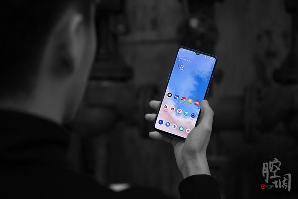 一加7T:人之一世,或因寄所托,或取诸怀抱 一加7T:人之一世,或因寄所托,或取诸怀抱
