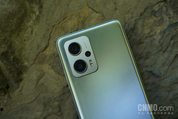 Redmi Note11T Pro+采用6400万像素后置三摄 Redmi Note 11T Pro+:用天玑8100实现“科技普惠”