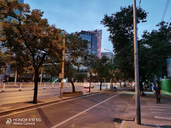 荣耀X10深度评测:我为什么只给这款手机打90分? 荣耀X10深度评测:我为什么只给这款手机打90分?