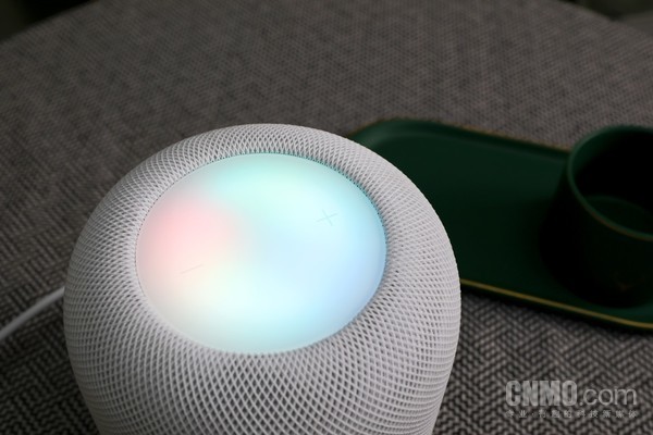 呼唤Siri后HomePod顶部会闪烁 第二代HomePod:给你一份宁静和放松 不复当年模样