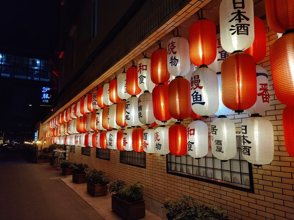 一加8 Pro样张 一加8 Pro评测:打磨“屏幕机皇”的道路上 只此“一加”