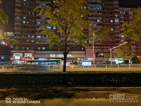 华为nova 5z手持超级夜景 华为nova 5z评测:多项黑科技加持 推开硬核Z世代大门