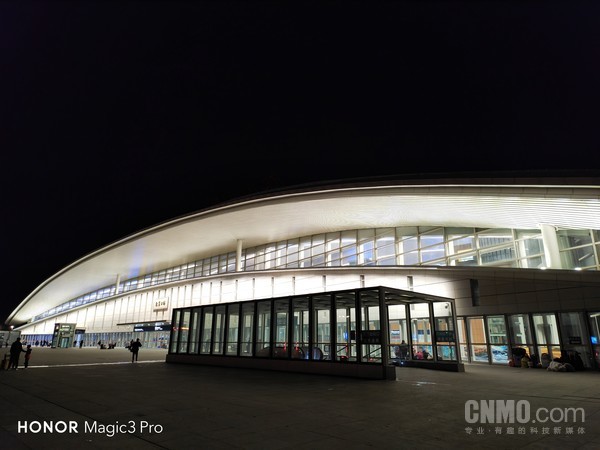 荣耀Magic3 Pro 1X样张 荣耀Magic3 Pro影像“使用说明书” 游客照如何才高大上