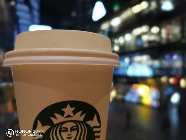 荣耀20青春版夜景样张 荣耀20青春版评测 4800万拍照与蓝粉撞色解锁你的美
