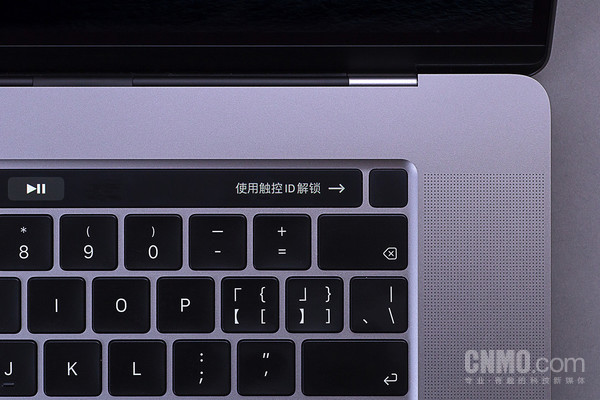 独立Touch ID按键 16英寸MacBook Pro:强大性能 致敬背后认真工作的你