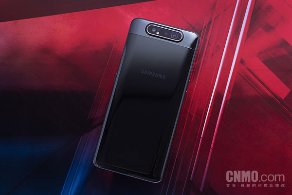 三星Galaxy A80 会“杂技”的三星Galaxy A80评测:自拍也需要仪式感