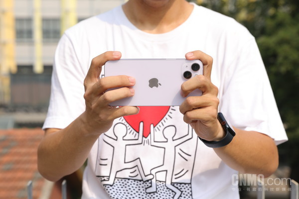 iPhone 14 Plus iPhone 14 Plus:专攻用户痛点 平凡但令人激动