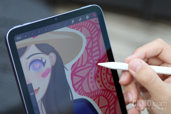 使用Procreate画画 全面屏iPad mini:它就是一款可以随拿随用的“小钢炮”