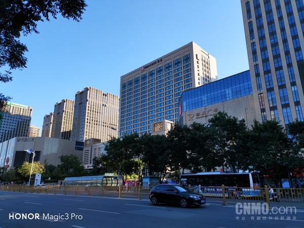 荣耀Magic3 Pro 1X样张 荣耀Magic3 Pro影像“使用说明书” 游客照如何才高大上